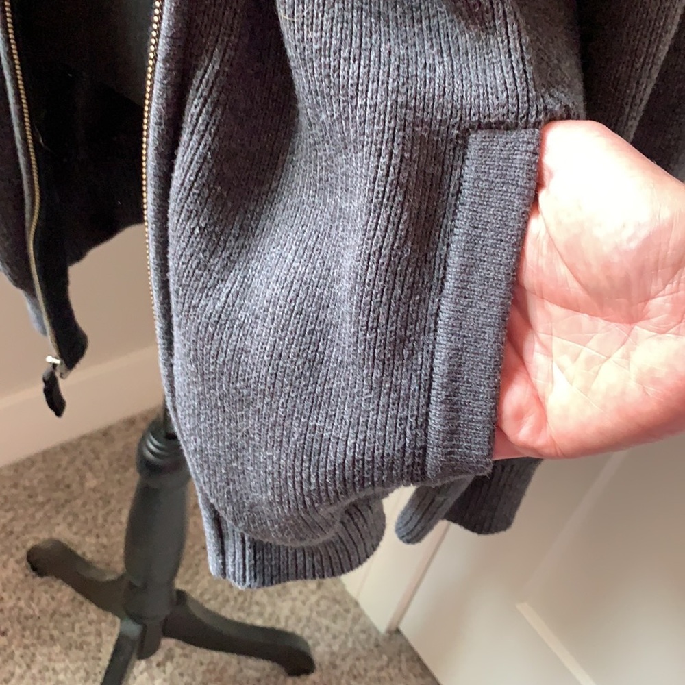 Old Navy Men’s Cardigan - Picture 6 of 10